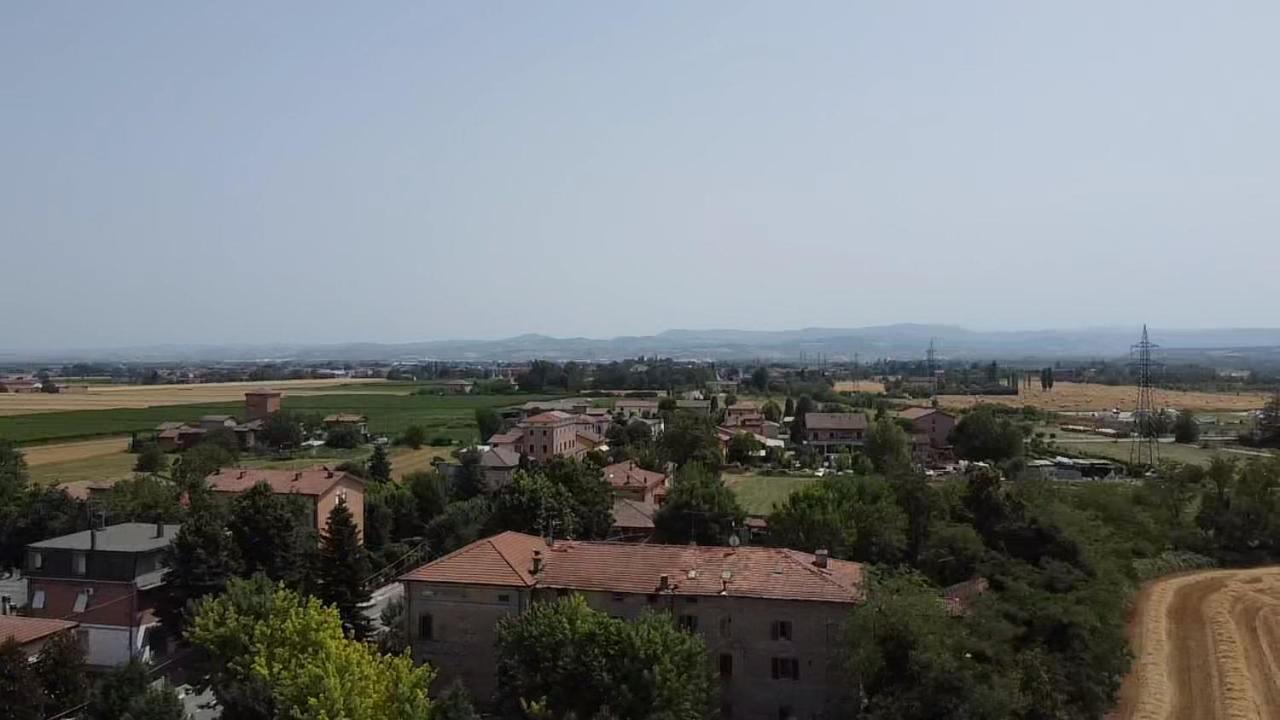 Secchia Sala Dell Estate Guest House מראה חיצוני תמונה