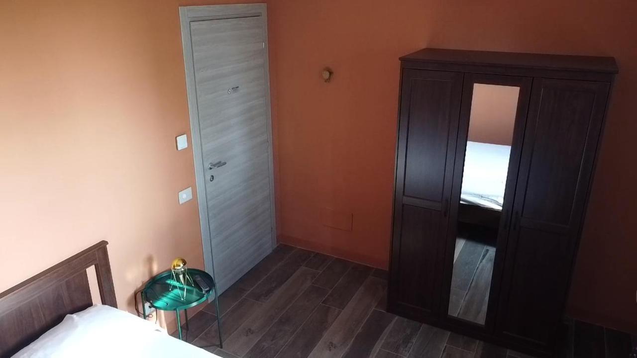 Secchia Sala Dell Estate Guest House מראה חיצוני תמונה